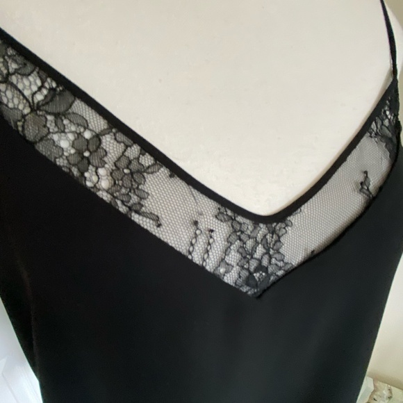 Babaton Black Lace Trim Feminine V-neck Camisole Top- Sz-M - Picture 2 of 14